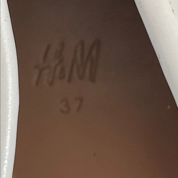 H&M Black/White Chunky Loafers Platform Sole & Tassel Detail Slip On Size 37 (6) - Picture 12 of 16